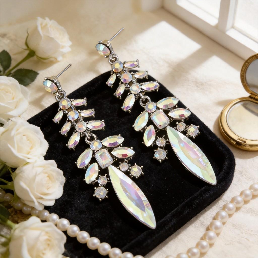 Geometric Alloy Dangle Earrings For Women With Luxury Leaf Tassels Suitable For Weddings And Parties