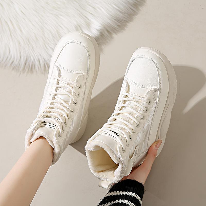 2025 winter new ins Korean version velvet high-top little white shoes female students high-top thick-soled casual warm 6022