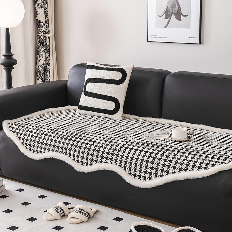 French Style High-Grade Special-Shaped Sofa Cushion Chenille Plush Edge Sofa Towel Cover Cloth Non-Slip Wear-Resistant Cushion Blanket