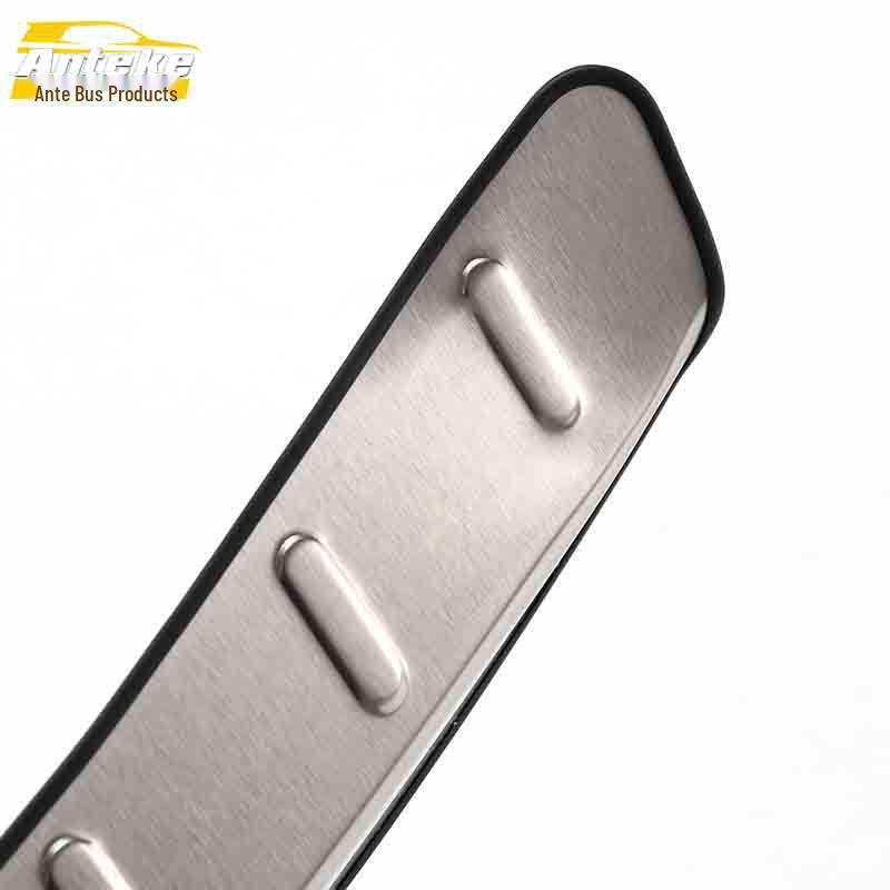 Ford Escort Rear Bumper Bright Strip & Tailgate Protection Accessories