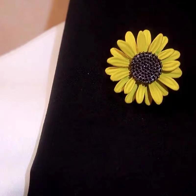Sunflower Brooch Daisies Sunflower Brooch Flower Pin Clothing Accessories Accessories Accessories Clothing Men and Women