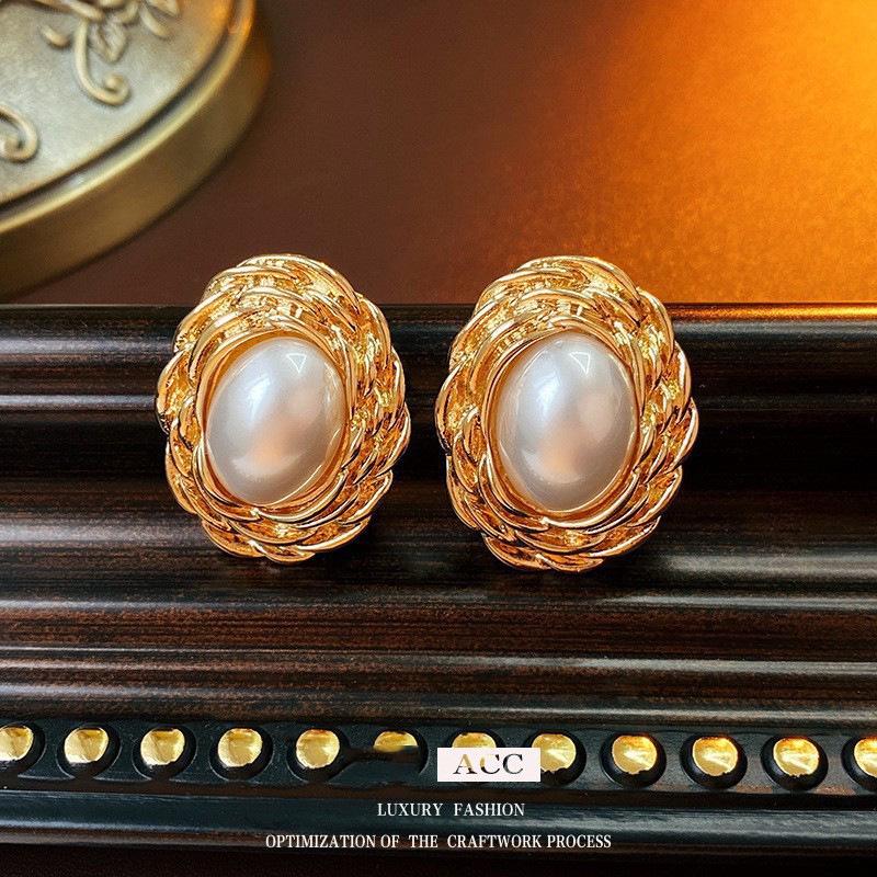 Vintage French-Style Silver Needle Earrings - Women's Elegant Studs with Retro Court Charm