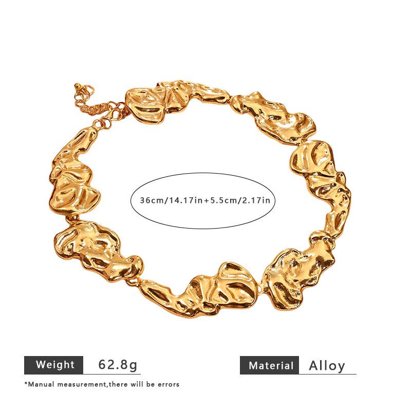 European & American Irregular Pleated Alloy Necklace: Trendy Light Luxury Design Choker