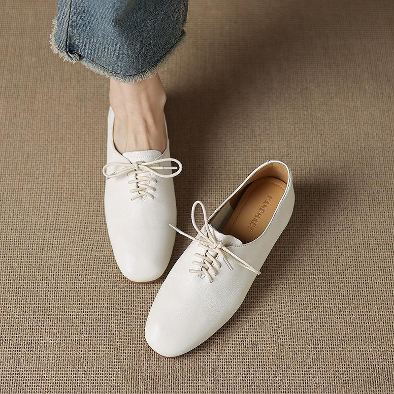 Inner height-increasing little white shoes women's 2025 new first-layer cowhide soft-soled single shoes with skirts, soft white small leather shoes