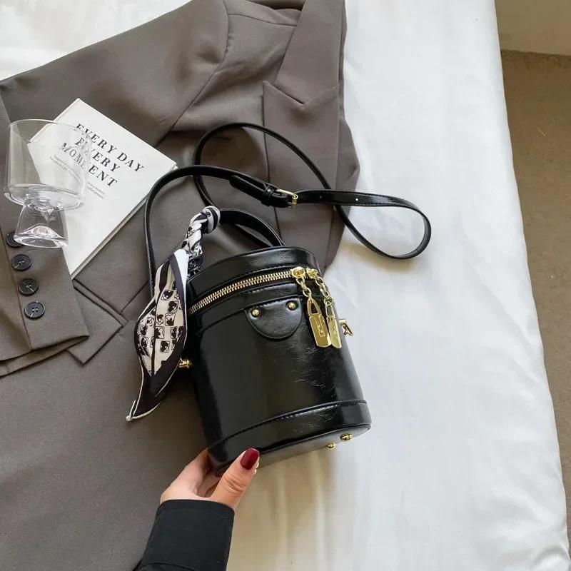 

Новые модные женские сумки-ведра красного цвета через плечо корейские текстурные кожаные сумки универсальная маленькая сумка