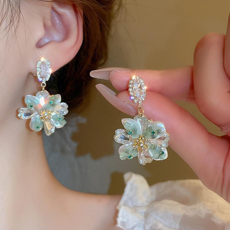European and American Exaggerated Heavy-duty Crystal Tassel Earrings for Women, Elegant and Sophisticated Earrings, Trendy New Bestsellers