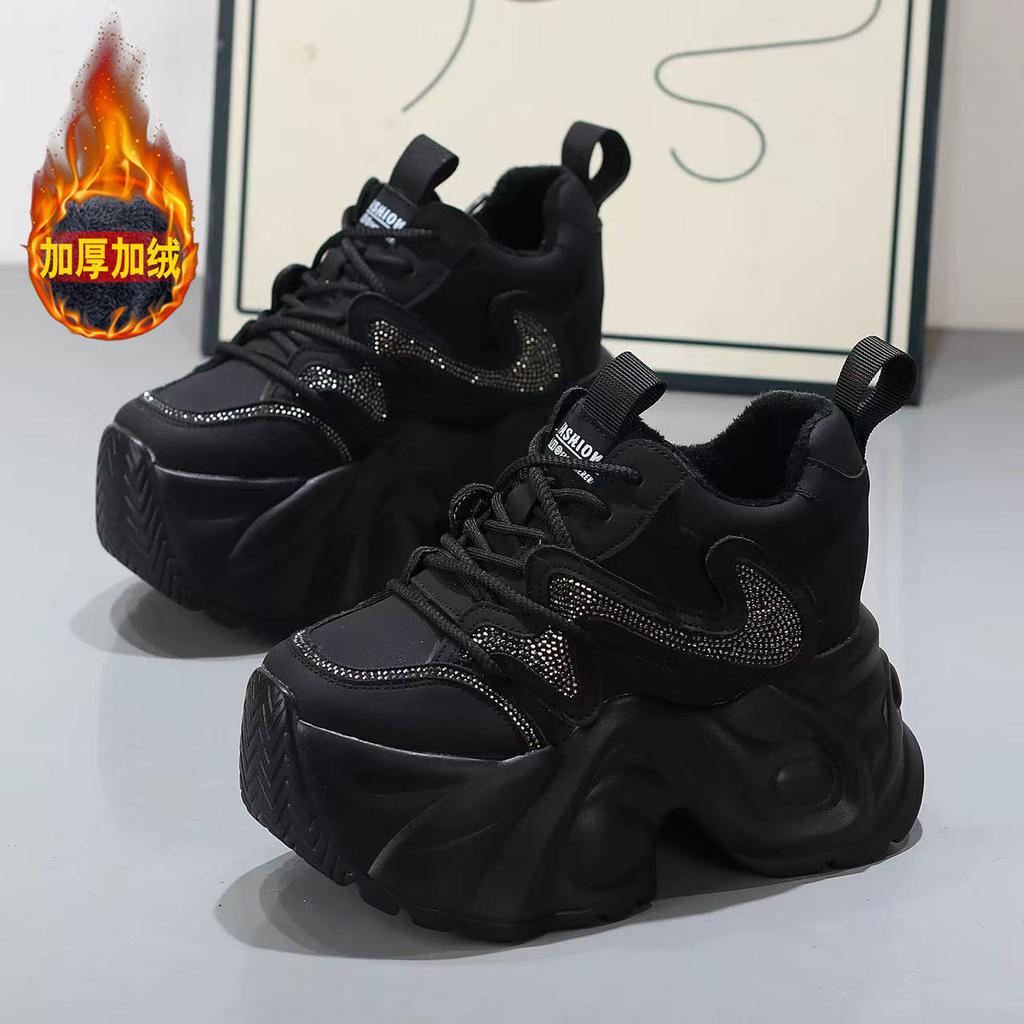 Chaussures Dad Femmes 2025 Automne/Hiver Nouvelle Mode Épaisses Semelles Intérieur Augmentant la Hauteur Pelucheuses Polyvalentes Décontractées Chaussures de Sport