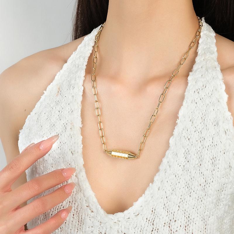APM Monaco Necklace FUN CRAZY LOVE [Romantic Confession] Codex Chain Is Exquisite, Simple, Fashionable and Light Luxury, Alloy Necklace, Same YC6489OX