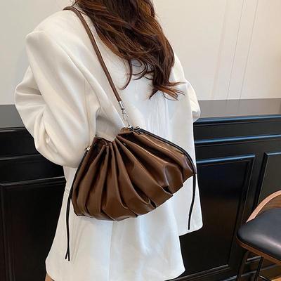 Borsa a tracolla da donna a pieghe 'Nuvola' a forma di raviolo - Alla moda, Versatile, Grande capacità, Borsa a tracolla con coulisse