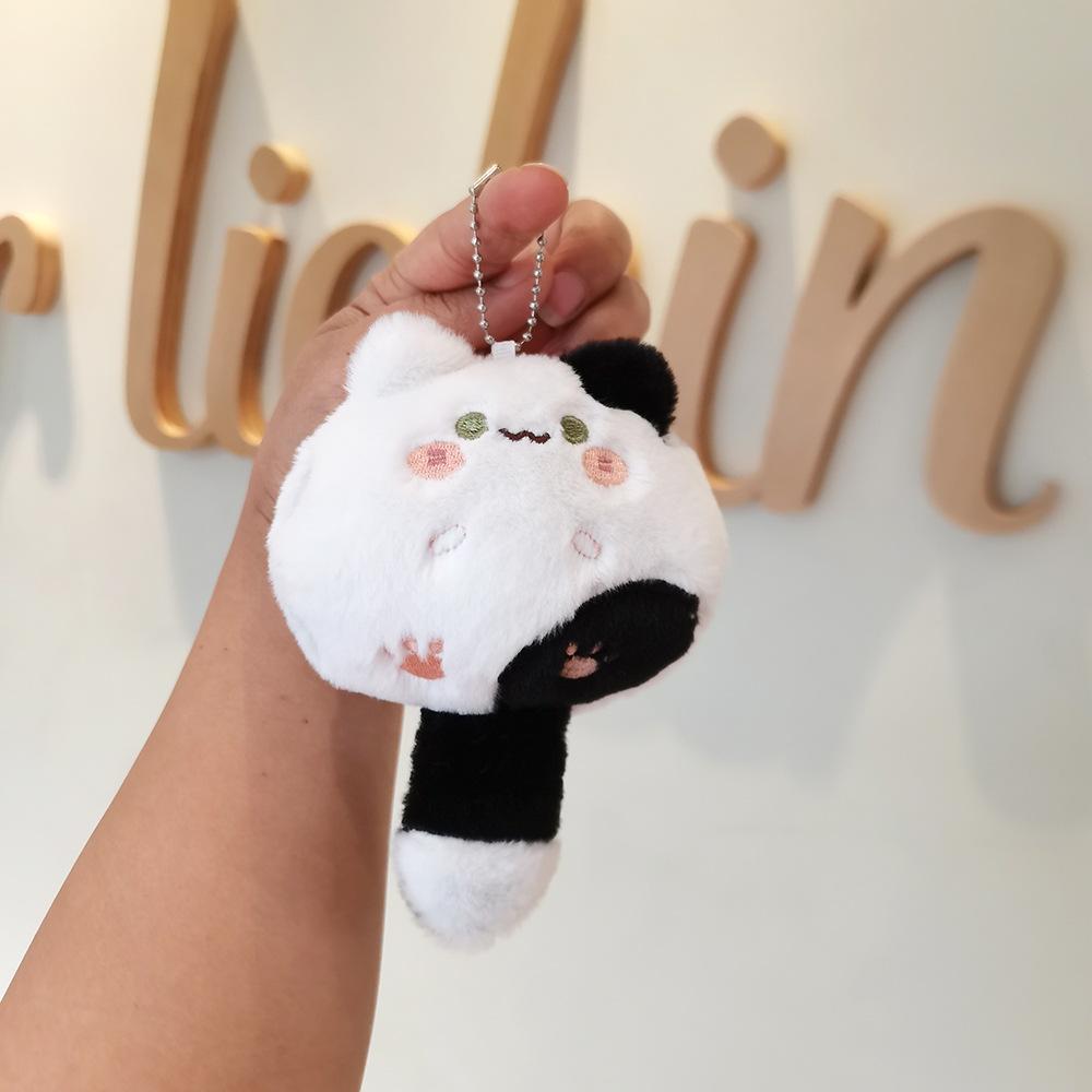 

The Squeaking Tuantuan Miao Little Cat Pendant, The Energetic Cat Keychain, The Claw Machine, The Doll, The Schoolbag Pendant Tuan Tuan Cat, black, chain.