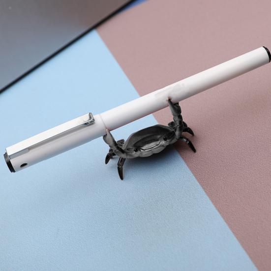 Simulation Crab Pen Holder Plastic Weightlifting Crab Stationery Pencil Stand Home Office Desktop Decoration Ornament