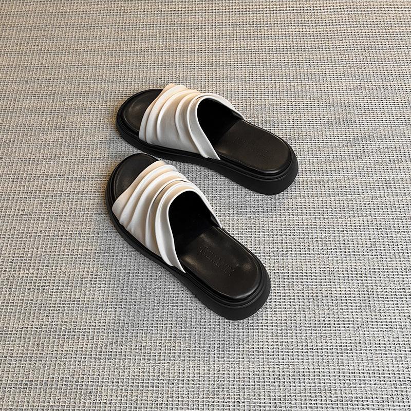 Flat Slipper Women's 2026 Summer New Solid Color Pleated Breathable Thick Sole Casual Versatile One-piece Fashion Slipper Women