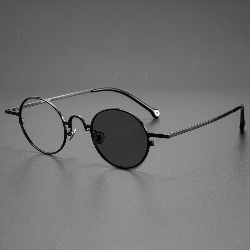 2022 Ultralight Retro Small Round Frame Pure Titanium Glasses Brand Design Photochromic Anti-Blue Light Reading Glasses For Men