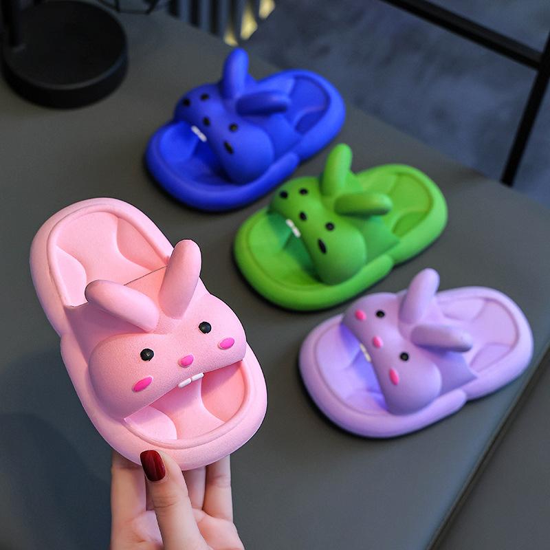 Summer Children's Sandals for Boys and Girls, Non-Slip Soft Sole, Indoor Bathing Princess Cute Baby Beach Slippers