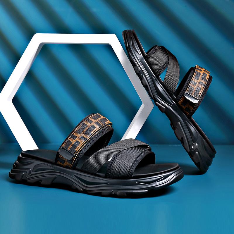 FashionMen's Platform Sandals Fashion Causal Outwear Summer New Designer Shoes Male Lycra Outwear Luxury Slippers for Men