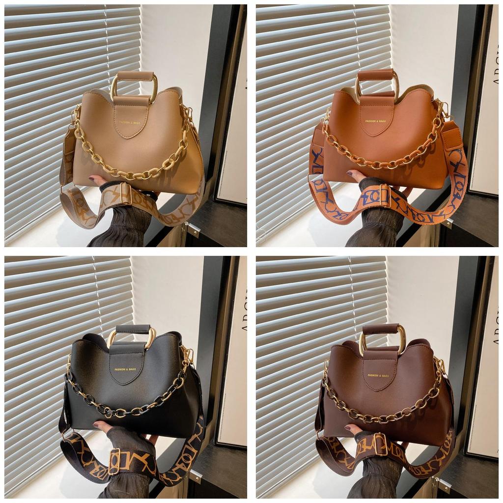 Womens Pu Small Square Handbag With Magnetic Closure For Daily Commuting And Street Style Fashion