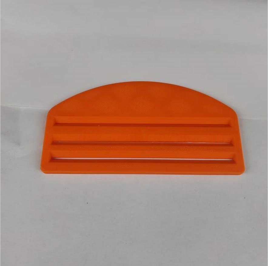 

1pc Cat Food Squeezer - Heavy-Duty Plastic Pet Kibble Dispenser with Non-Slip Base, Easy-Open Lid & One-Touch Operation