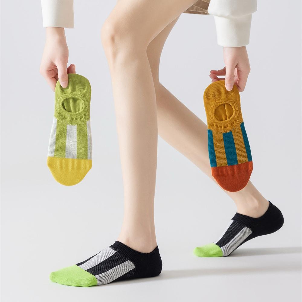 10 Colors High Saturation Dopamine Color Striped Ins Trendy Skateboard Sports Style Vertical Striped Ankle Socks New