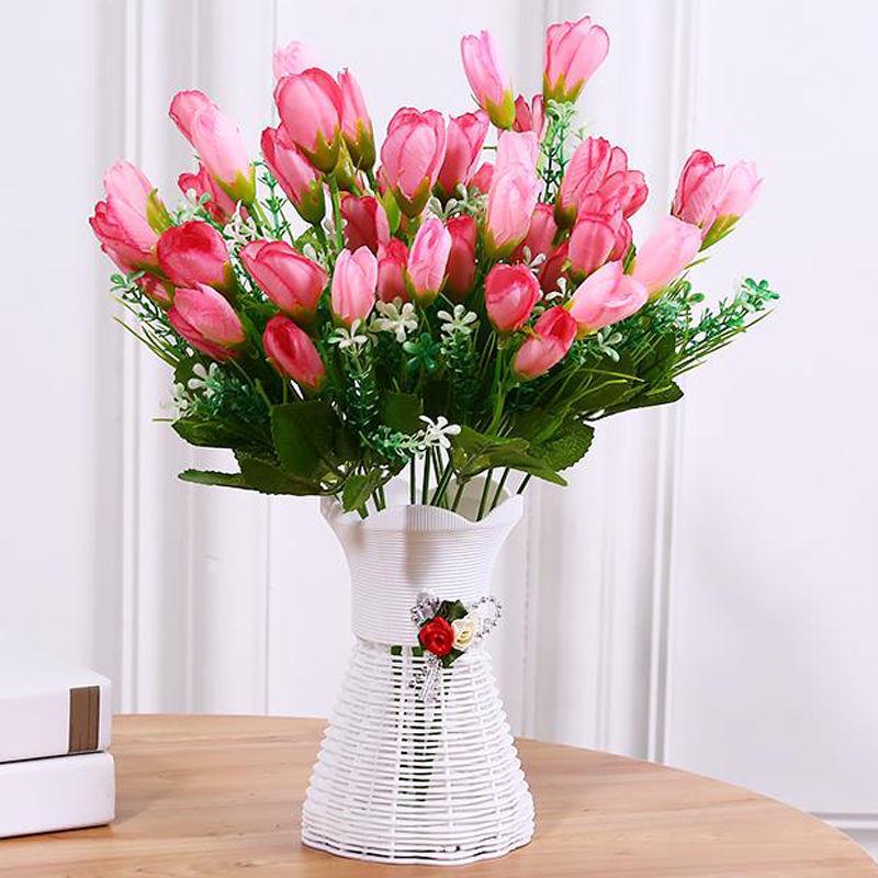Букет искусственных цветов «Тюльпан Роза»: Композиция из искусственных цветов в пластиковой вазе для декора гостиной