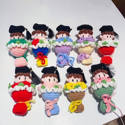 Funny Knitted Graduation Doll Cute Handheld Flower Doll Handmade Knitted Figures  Graduation Gift