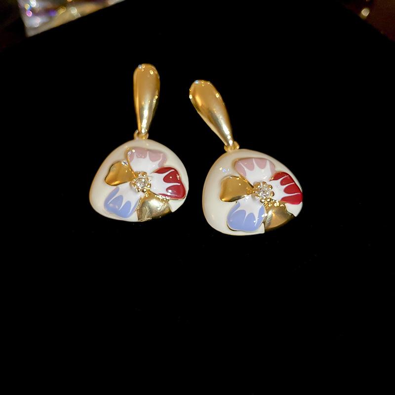 Retro Drip Oil Inlaid Diamond Flower Silver Needle Earrings in French Court Style - Elegant Geometric Water Drop Design for Women