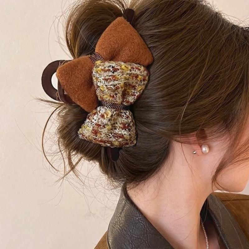 Stylish, Retro Double-sided Bow Hair Clip for Women, High-end Hair Accessory.