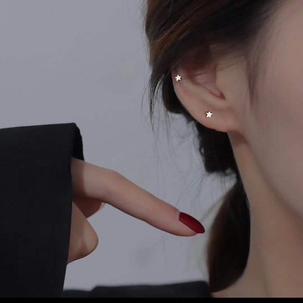 Cercei cu șurub stea stilați pentru femei – Confortabili, mici și perfecți pentru somn