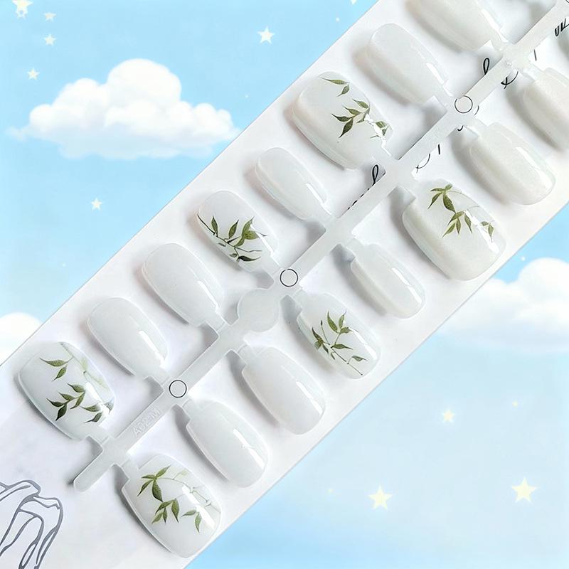 Handmade Wearable Chinese-Style Nail Tips: Ice Transparent Snowy Green Bamboo Design (30-Piece Set)