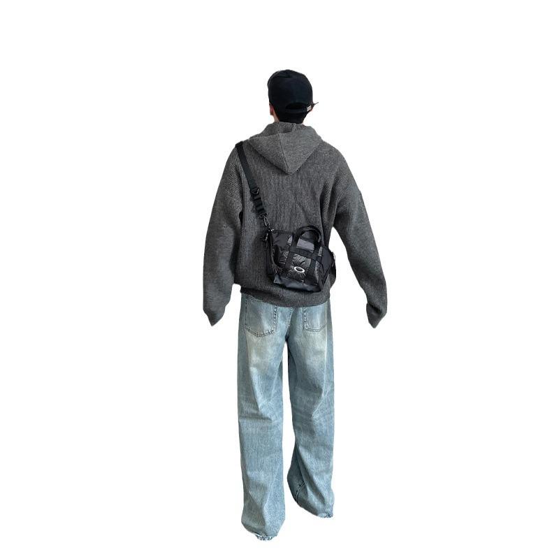 Unisex Cleanfit Washed Blue Wide-Leg Jeans – Trendy and Loose Straight Vibe Pants