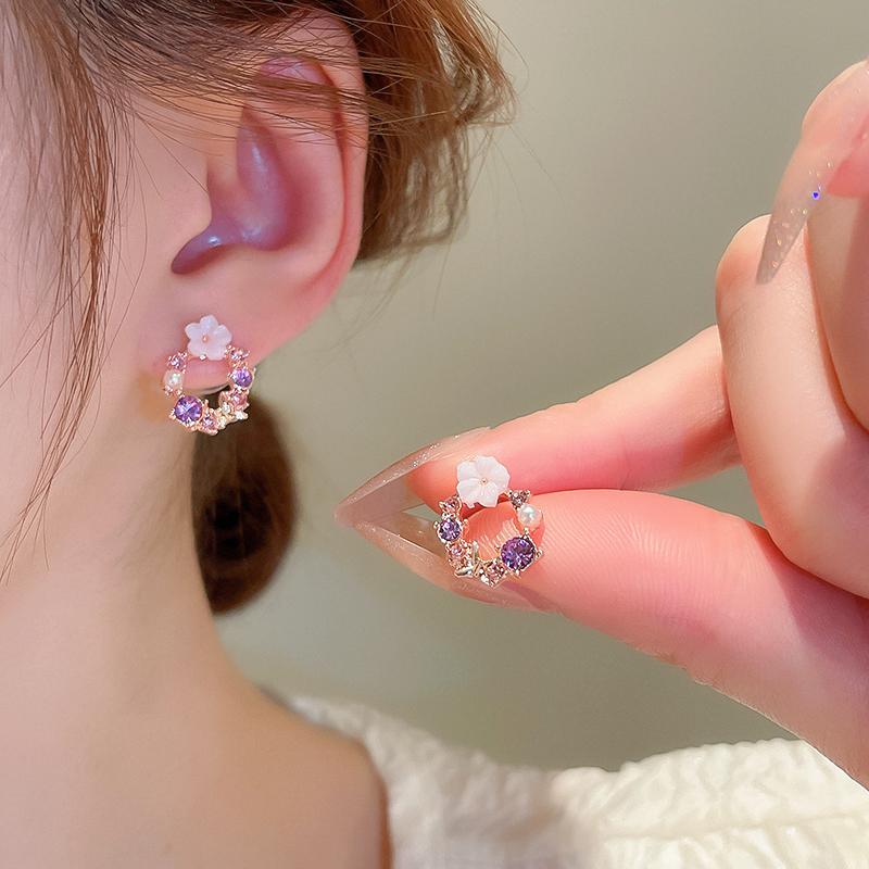 Green Flower Rhinestone Stud Earrings Women Sweet Delicate Fashion Personality Design Sense Commuter New Earring Wholesale K-