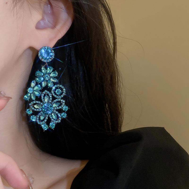 Silver Needle Blue Rhinestone Flower Vintage Dangle Earrings - Exaggerated Design, New Fashion, Luxurious Ear Jewelry.