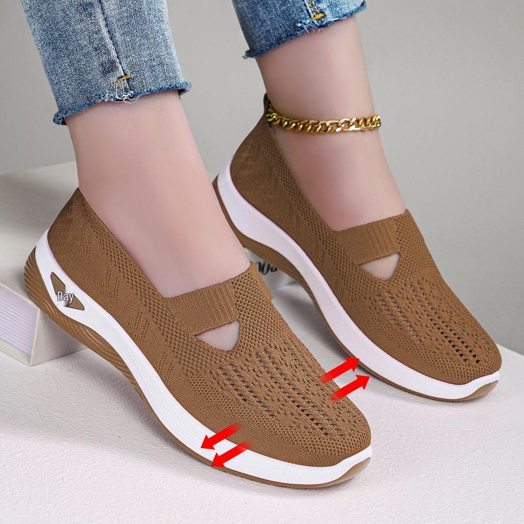 Women's Large-Size Breathable Mesh Shoes with Soft Soles for Comfort