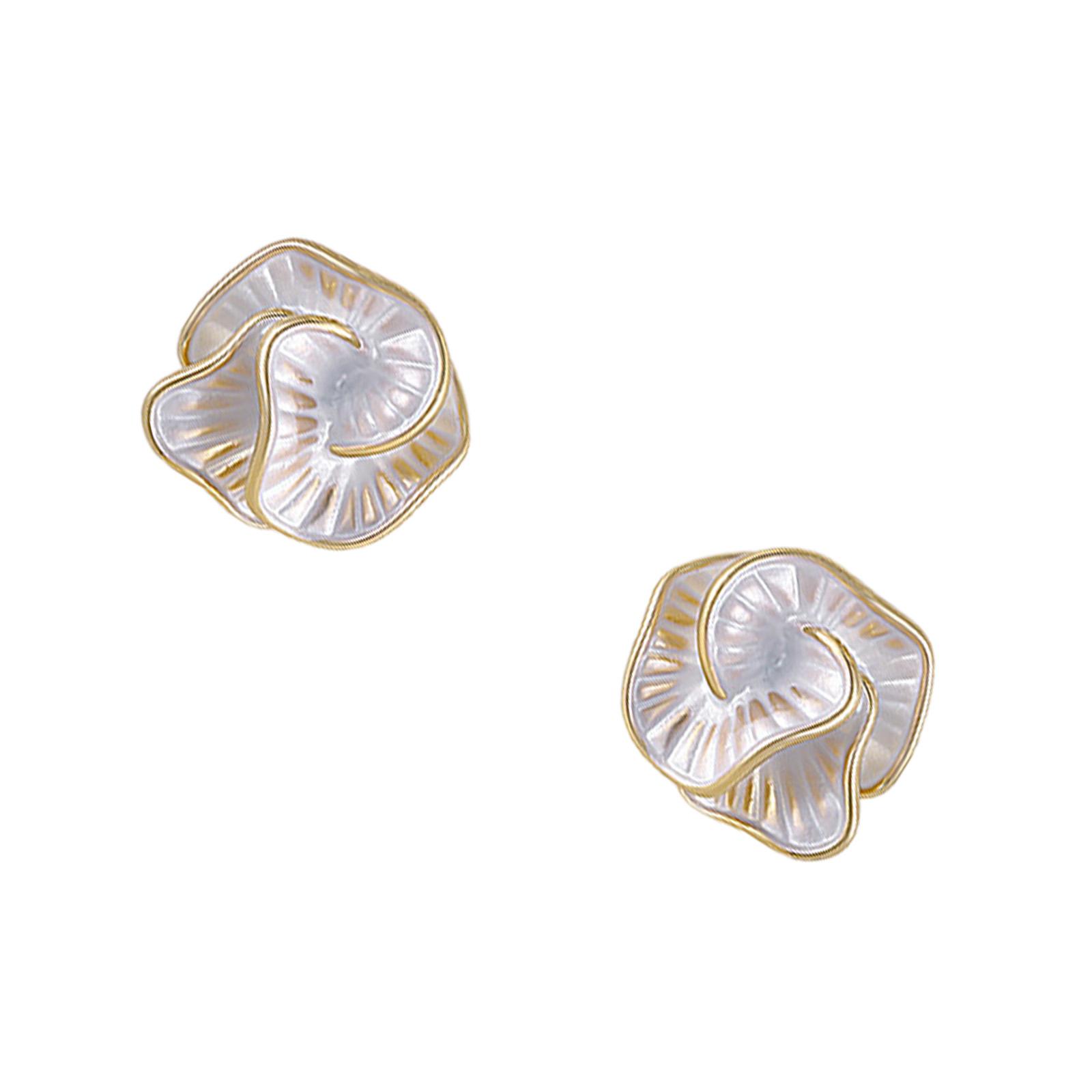 

Элегантные серьги-пусеты с 3D камелиями, портативный аксессуар для женщин, стильный золотистый тон, прочные сплавные материалы