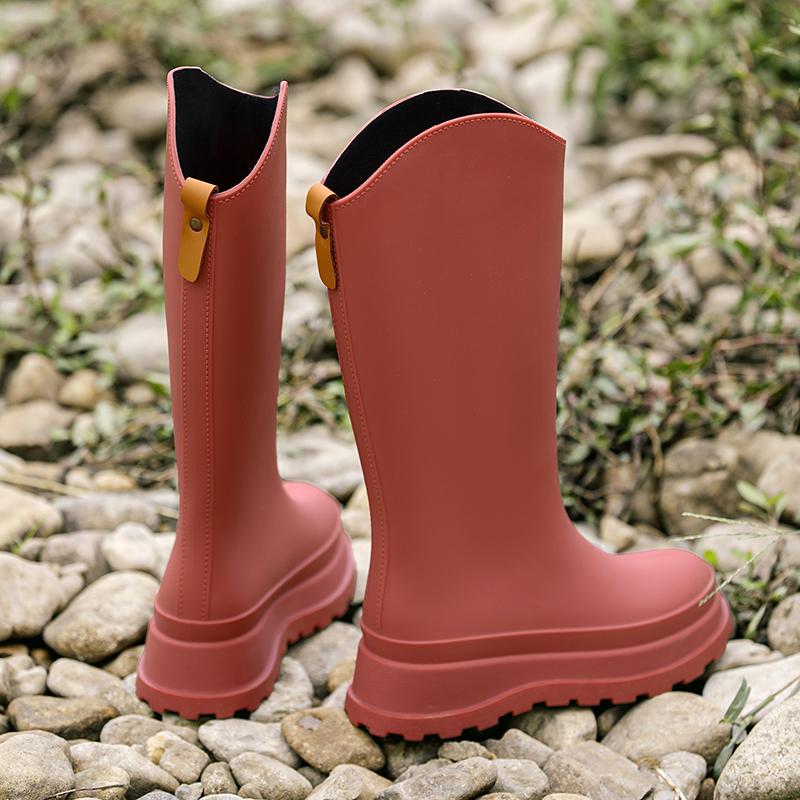Stylish Women's Rain Shoes: Suitable For Outdoor Wear, Adult High-cylinder Water Shoes, Thick-soled, Waterproof With Cuffed Open