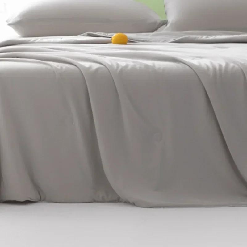 Summer - Cool Ice Silk Air - Conditioned Quilt: Ultra - Thin, Machine - Washable Bedding Set Ideal for Dorm Rooms & Home Use