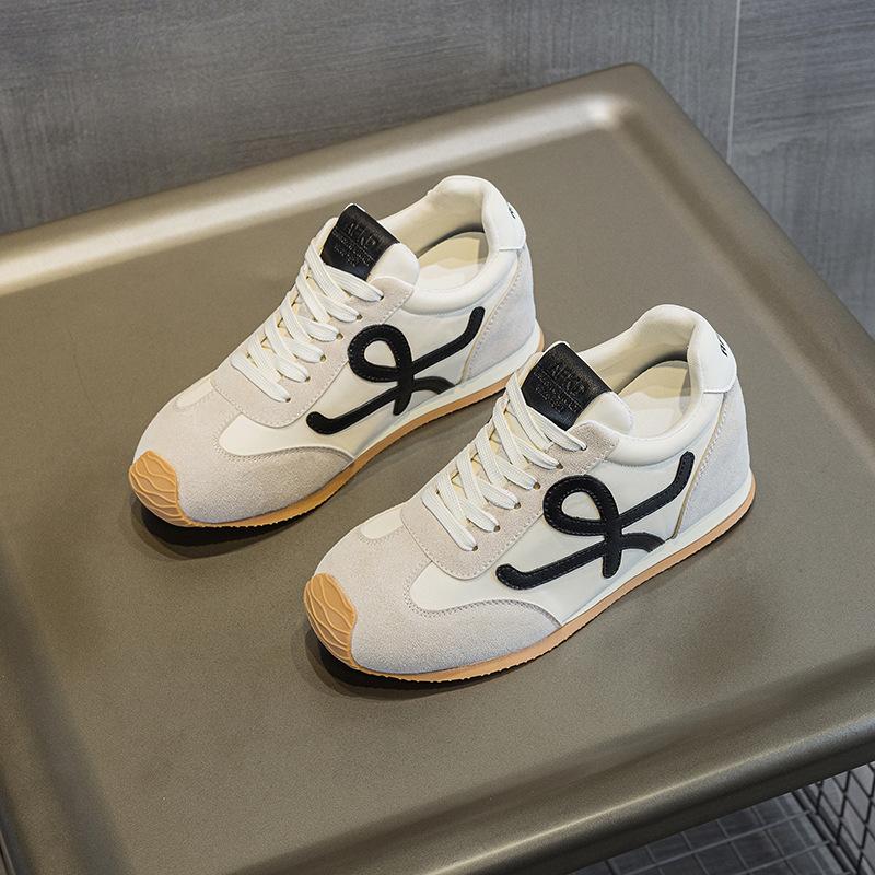 2025 Spring and Autumn New Low-top Casual Little White Shoes Flat Bottom Height Increase Breathable Versatile Fashion Forrest Gump Training Women's