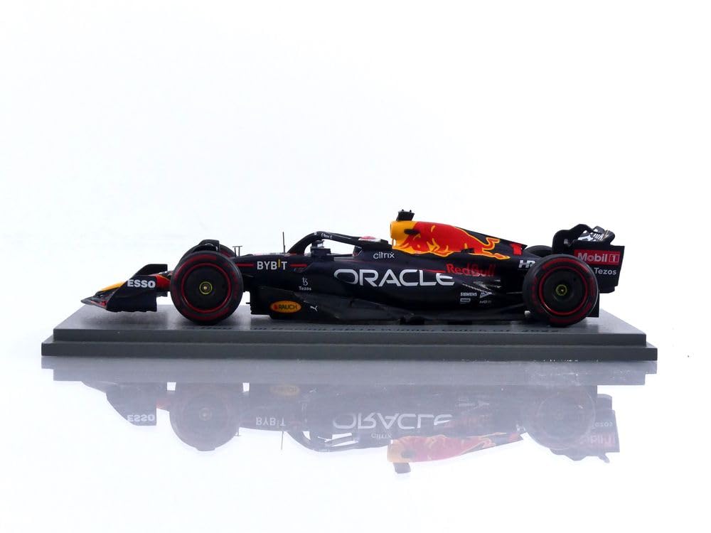 Spark Oracle Red Bull Racing RB18 2022 F1 Dutch GP Winner Verstappen career 1/43 #1 M. "30th win"