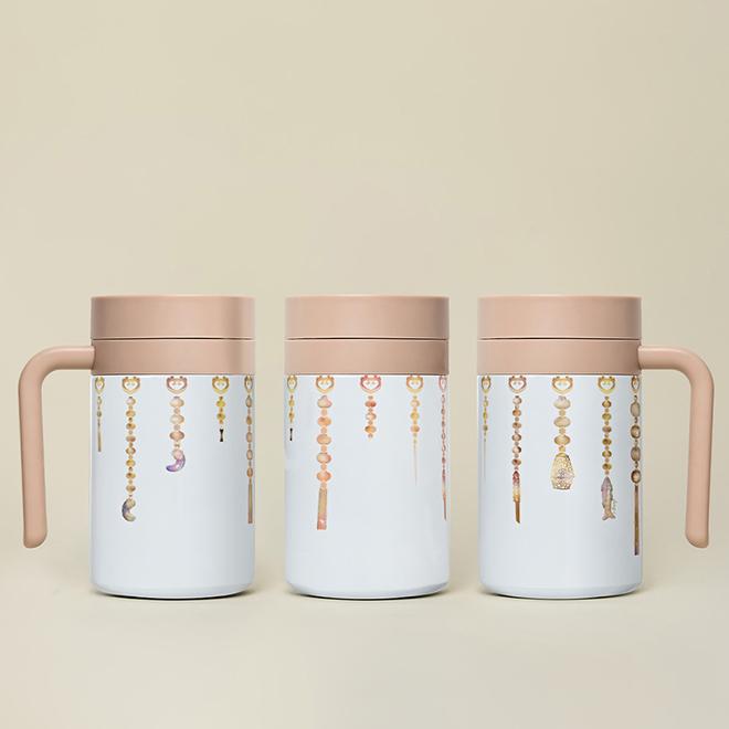 National Museum of Korea Gold Belt Inlay Tumbler (Black/White) – 420ml