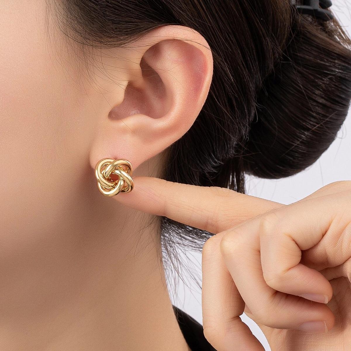 

Французские ретро-серьги небольшого размера с простым индивидуальным дизайном для женщин золотой