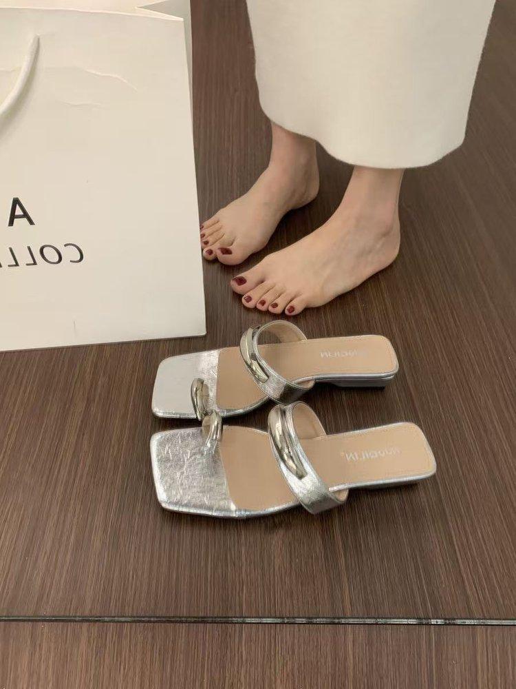 Coarse Heel French Metal Toe Slippers Women's Summer Wear 2025 New Beach Shoes Niche Square Head Cool Slippers Women