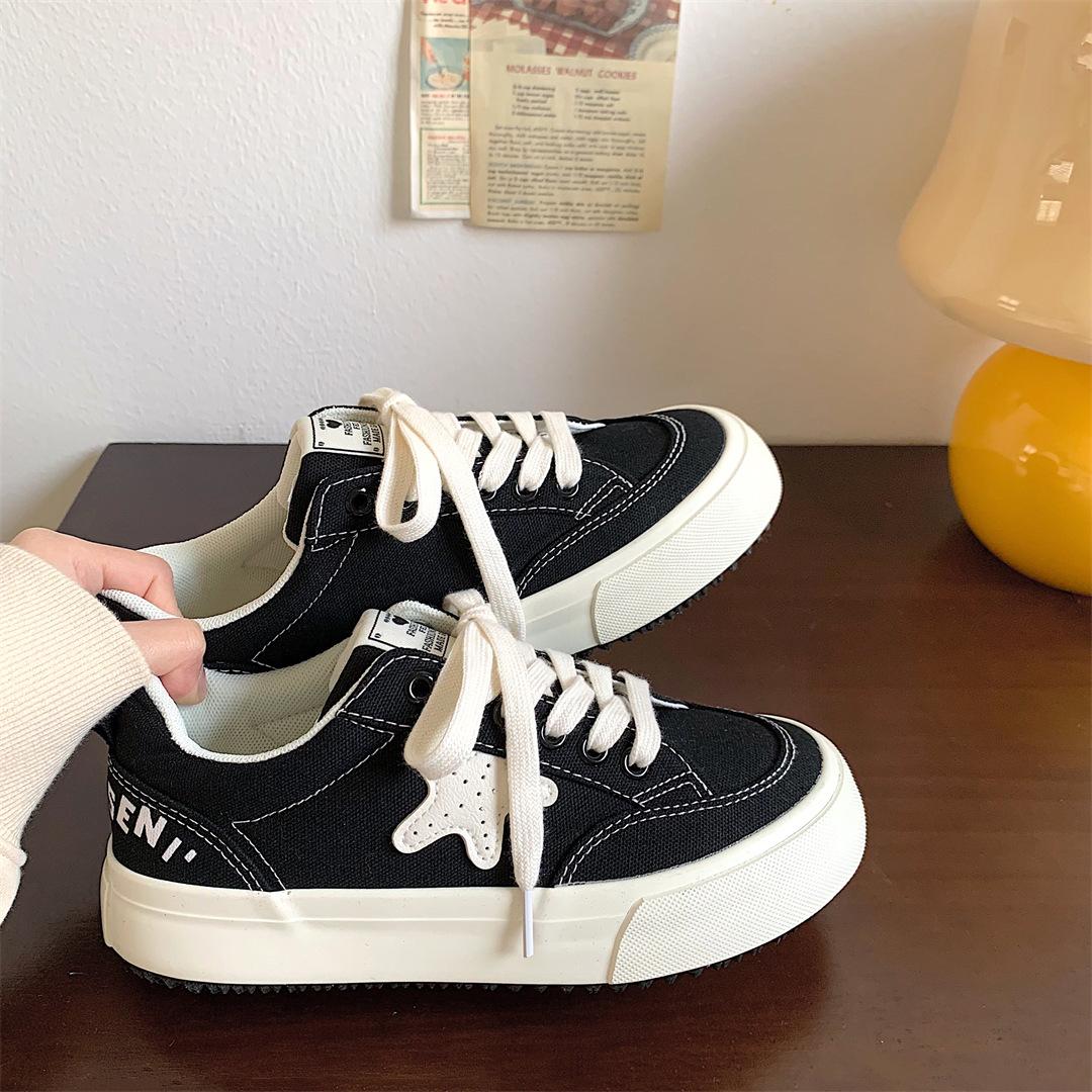 

Популярные девичьи маленькие белые туфли универсальные плоские повседневные парусиновые туфли инс тренд 2025 новые весенне-летние шикарные туфли 40 чёрный