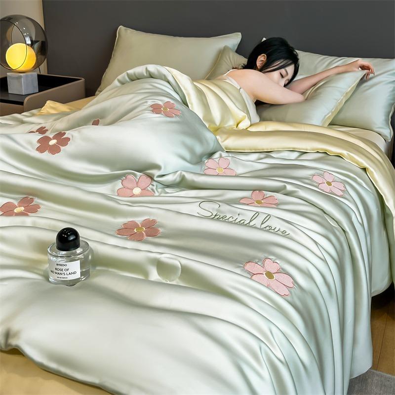 Summer Cool Feeling Ice Silk Summer Cool Quilt Four-Piece Machine Washable Summer Quilt Dormitory Single Quilt Core Double Air Conditioner Quilt
