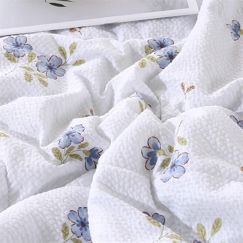 Youmengjiaju All-Season Seersucker Fiber Quilt