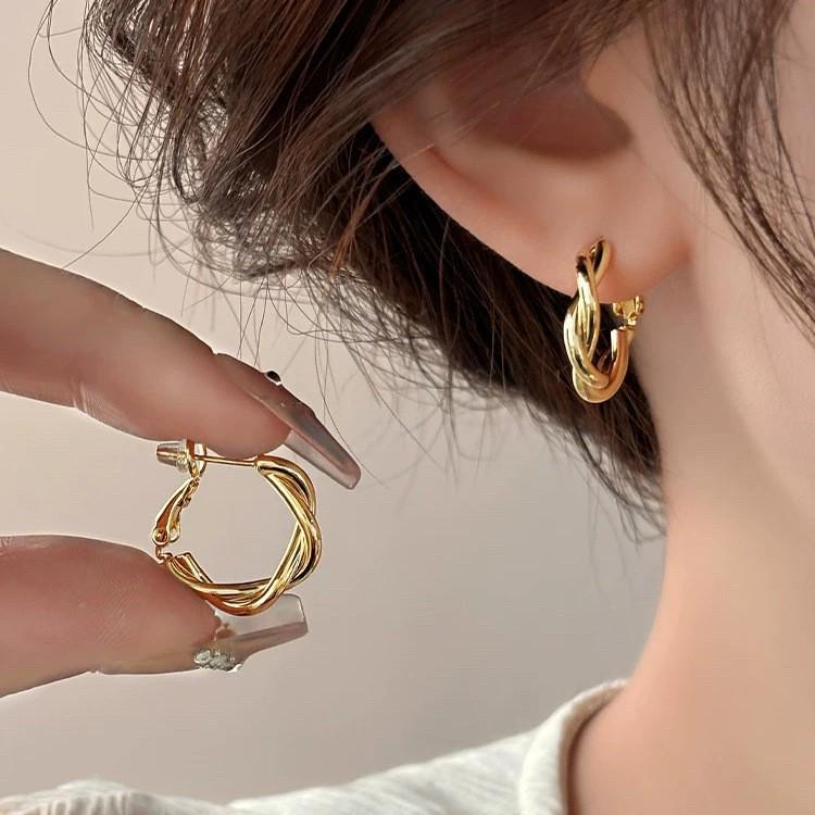 Women's Luxury Textured Metal Hoop Earrings - Versatile Niche Design