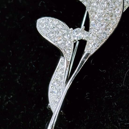 Women Brooch Sparkling Rhinestone Inlaid Common Callalily Shape Anti-Exposure Buckle Suits Shirts Sweaters Bags Pin Outfit Accessory