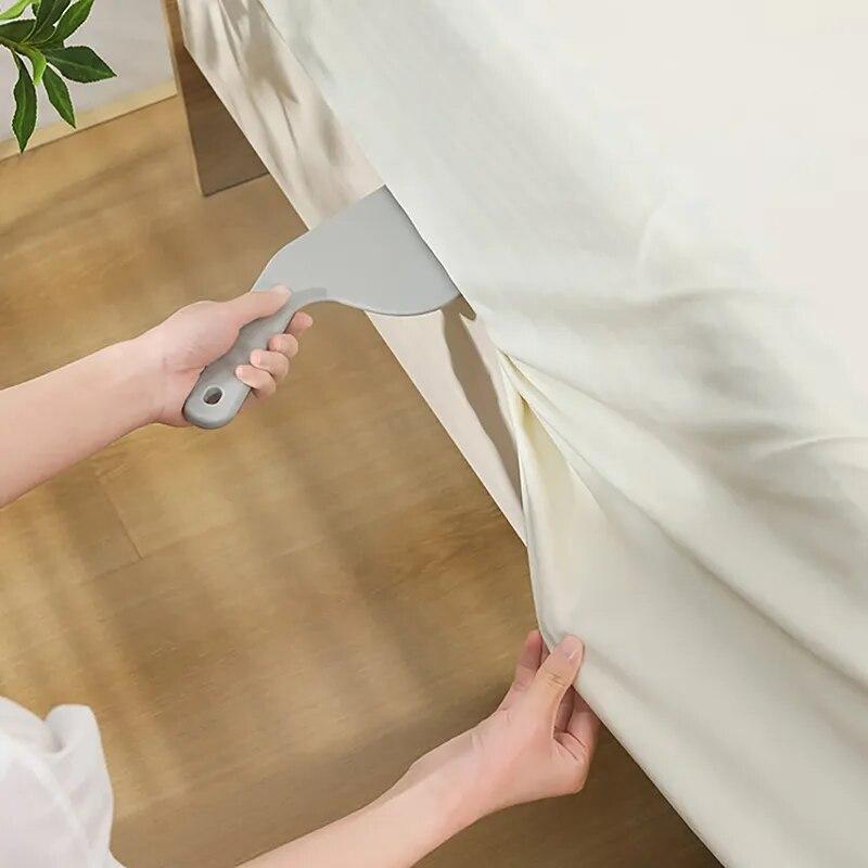 Strumento per piegare il lenzuolo, paletta per rimboccare il letto, per facilitare il cambio del lenzuolo, assistente per la sostituzione della gonna del letto, organizzatore