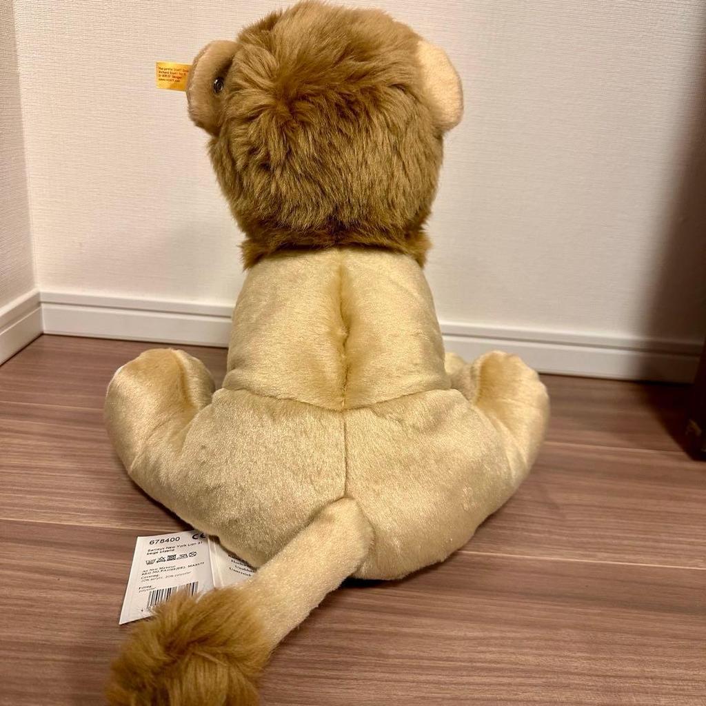 Used Barneys New York Steiff collaboration lion stuffed toy