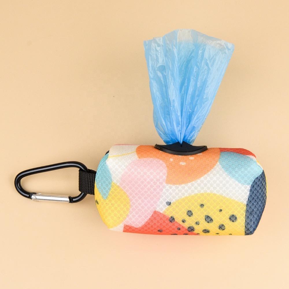Reusable Colorful Print Dog Poop Bag Dispenser Zipper Hangable Waste Bag Organizer with Buckle Garbage Bags Holder Pet Supplies