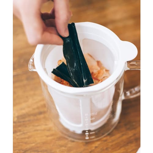 HARIO Dashi Pot Practical Capacity 600ml Dashi Soup Easy to Microwave Handmade White Made in Japan Present Gift DP-600-W