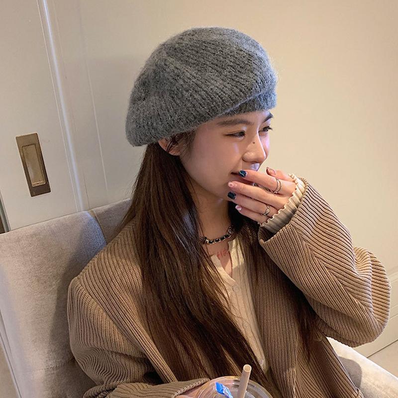 1Pieces Autumn And Winter Knitted Beret For Women Korean Style All-match Retro Painter Hat Mountaineering Hat Christmas Gifts